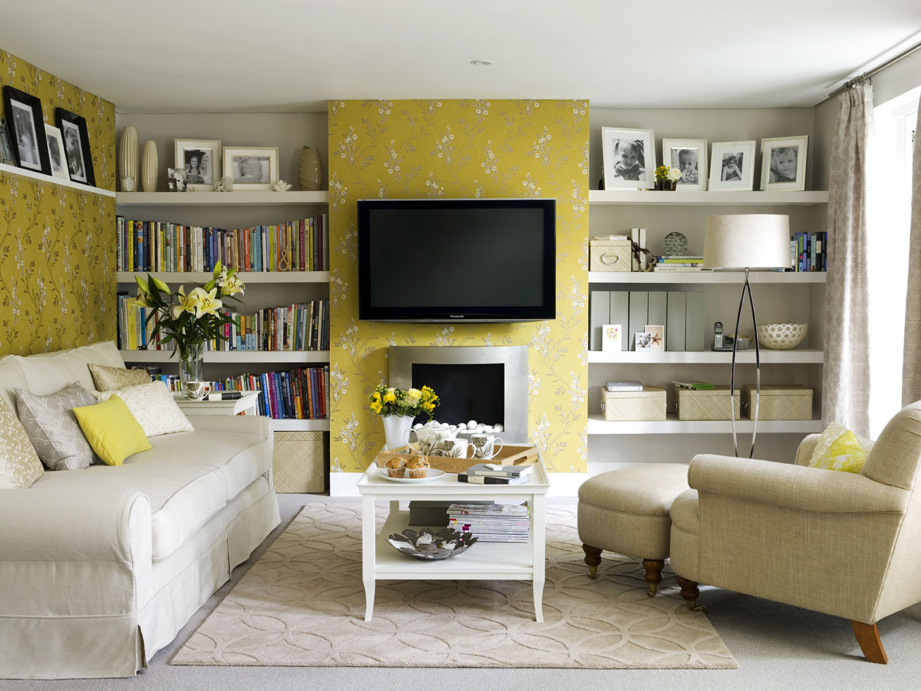 yellow living room wallpaper