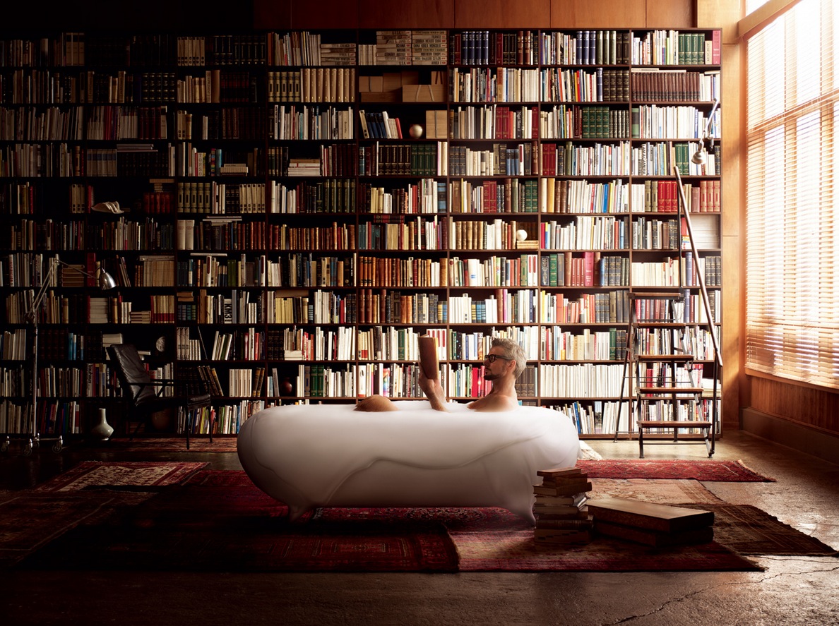 http://www.home-designing.com/wp-content/uploads/2012/04/Bath-tub-in-home-library.jpeg