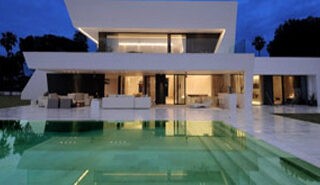 Beautiful All White House With Pool