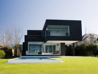 A Black Modern House in Argentina