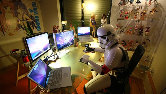 Workspaces of Figurine, Comic & Manga Enthusiasts