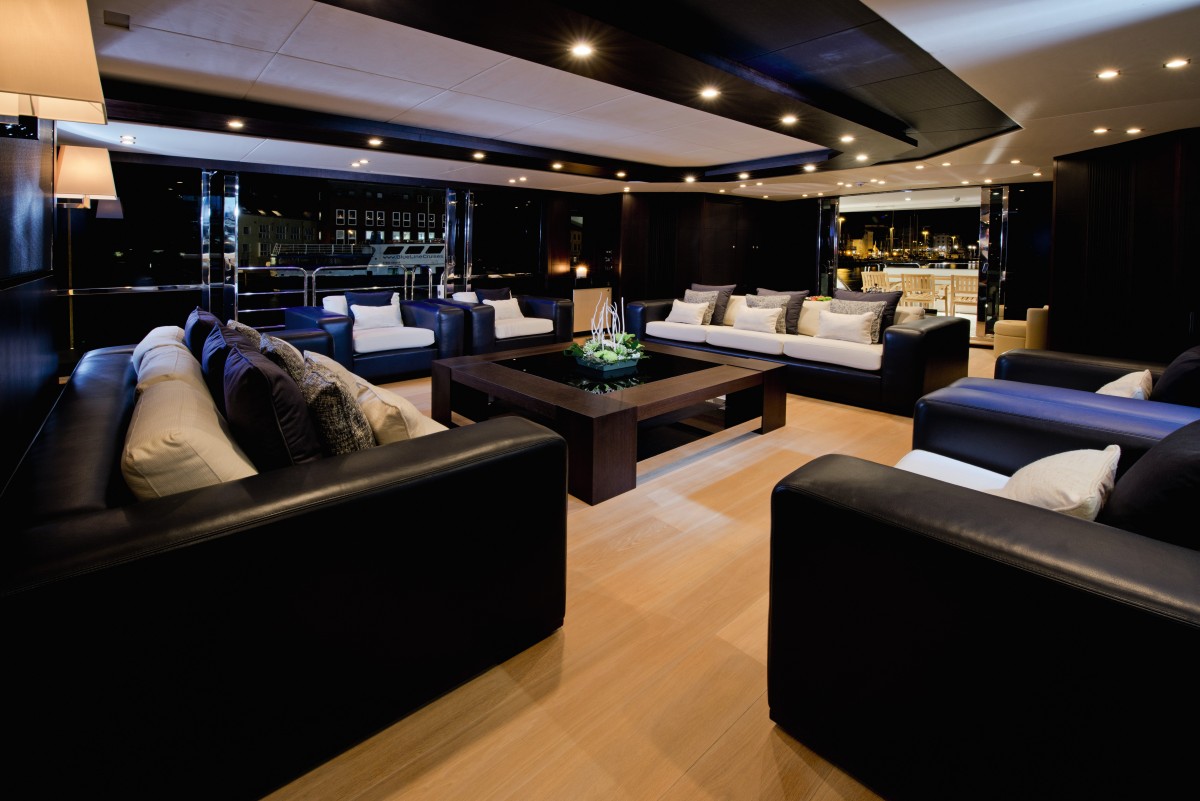 yacht interior pictures