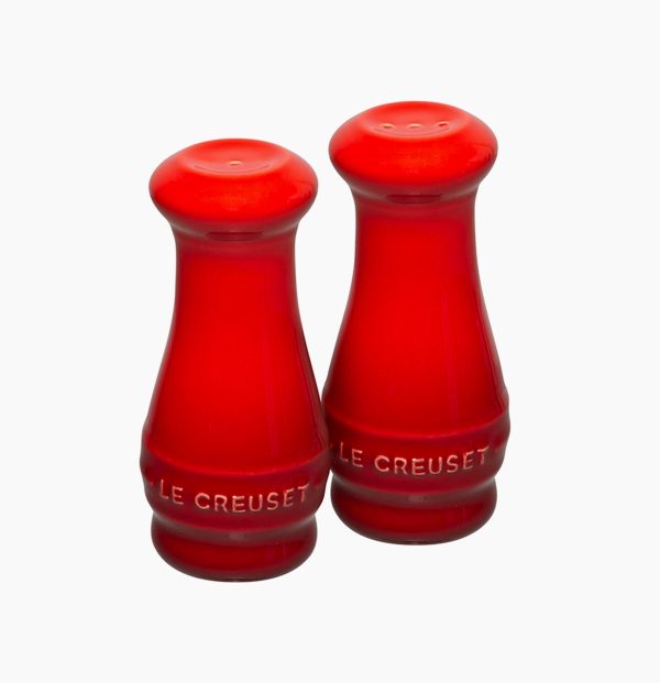https://www.home-designing.com/wp-content/uploads/2016/03/Le-Creuset-Stoneware-Salt-Pepper-Shakers-600x621.jpg