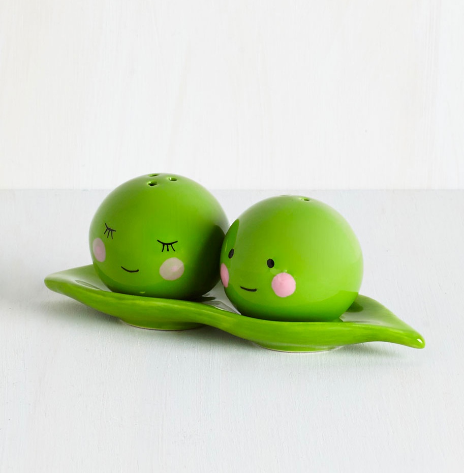 Adorable Peas Salt And Pepper Shakers 