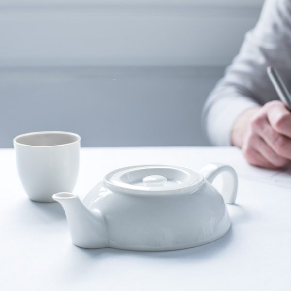https://www.home-designing.com/wp-content/uploads/2017/02/Tea-for-One-Teapot-600x600.jpg
