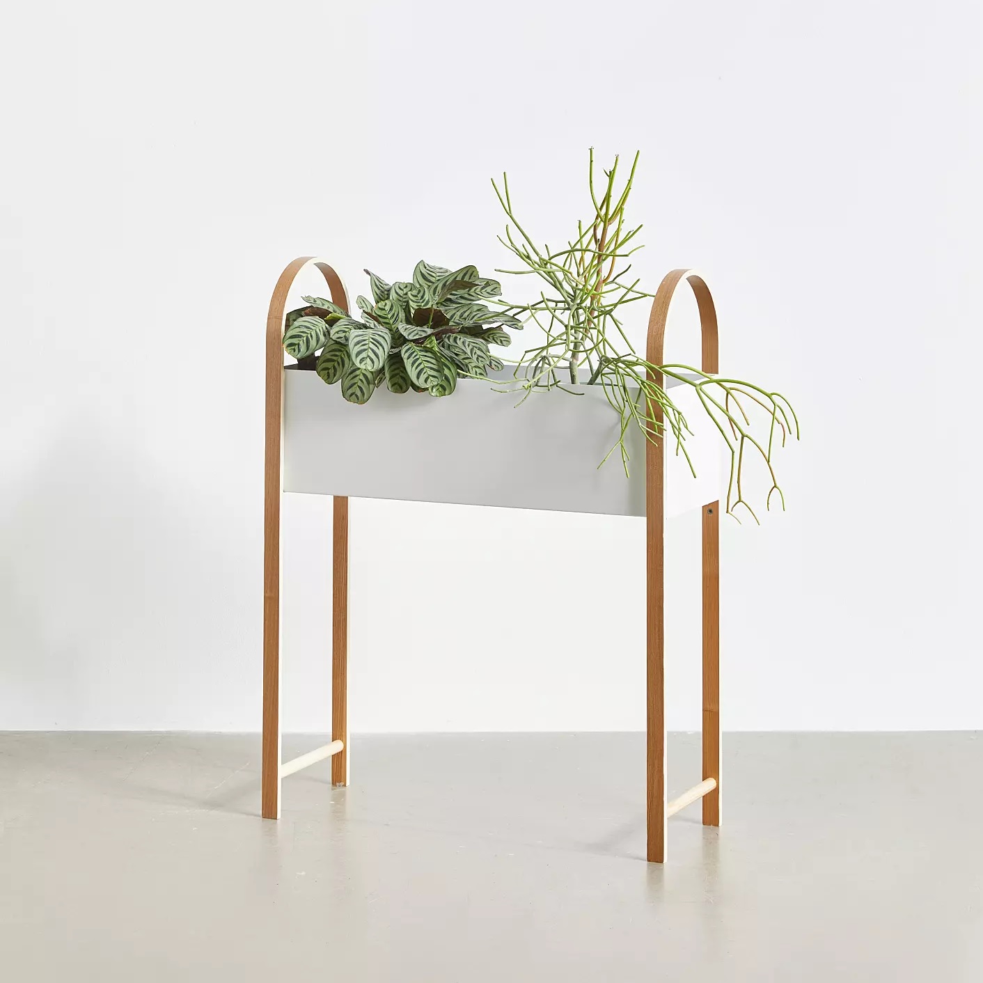 Bellwood plant stand