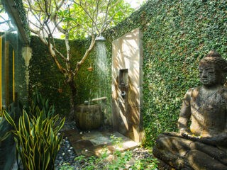 50 Stunning Outdoor Shower Spaces That Take You To Urban Paradise