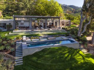 Natalie Portman’s Stunning New House By Barton Myers