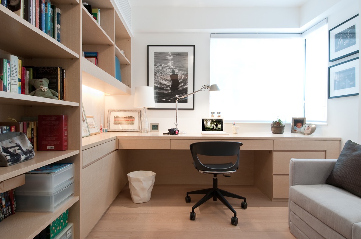 https://www.home-designing.com/wp-content/uploads/2018/03/small-home-office.jpg