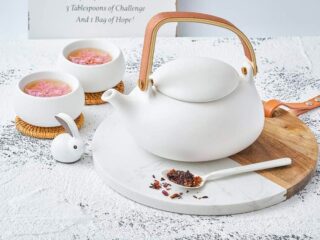 Product Of The Week: A Minimalist Teapot That Oozes Zen