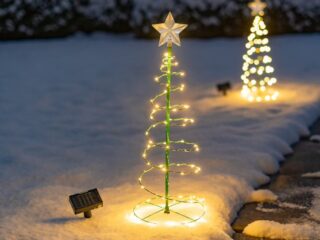 51 Outdoor Christmas Decorations to Help Spread Cheer In Your Neighborhood