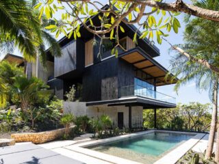 A Costa Rican House With Privileged Views Of The Pacific [Video]