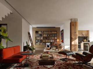 A Book Lover’s Home With Mid-Century Modern Flair