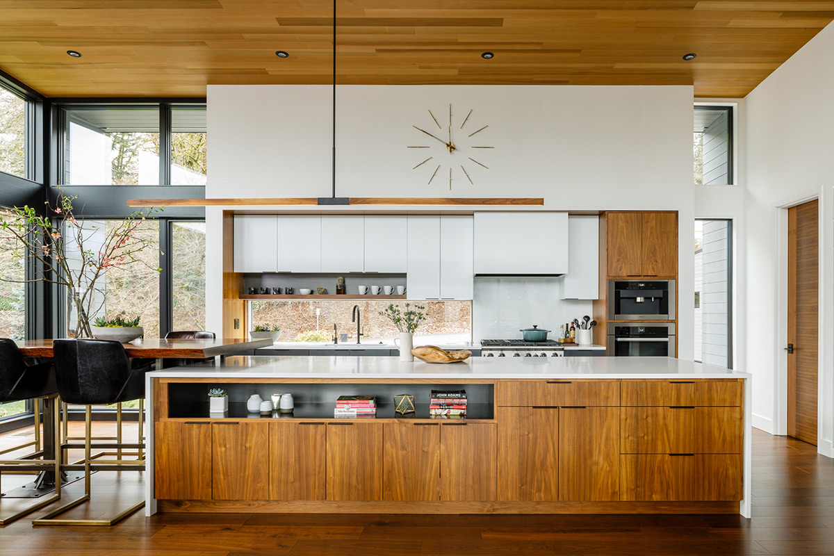 https://www.home-designing.com/wp-content/uploads/2022/12/mid-century-modern-kitchen.jpg