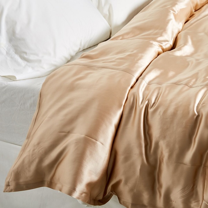 champagne luxury duvet covers made with genuine authentic silk duvets