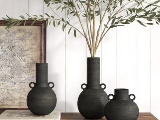 51 Black Vases Sure to Look Great Anywhere