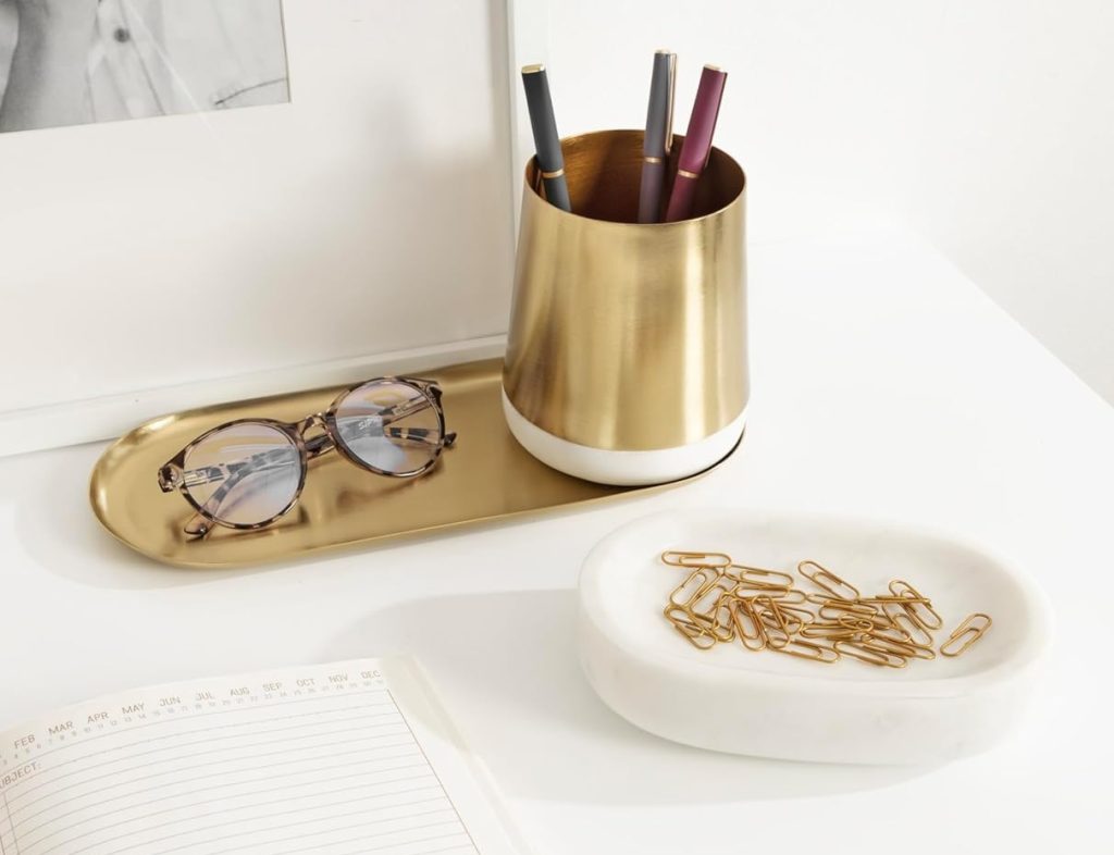 Desktop organizers in gold and white marble