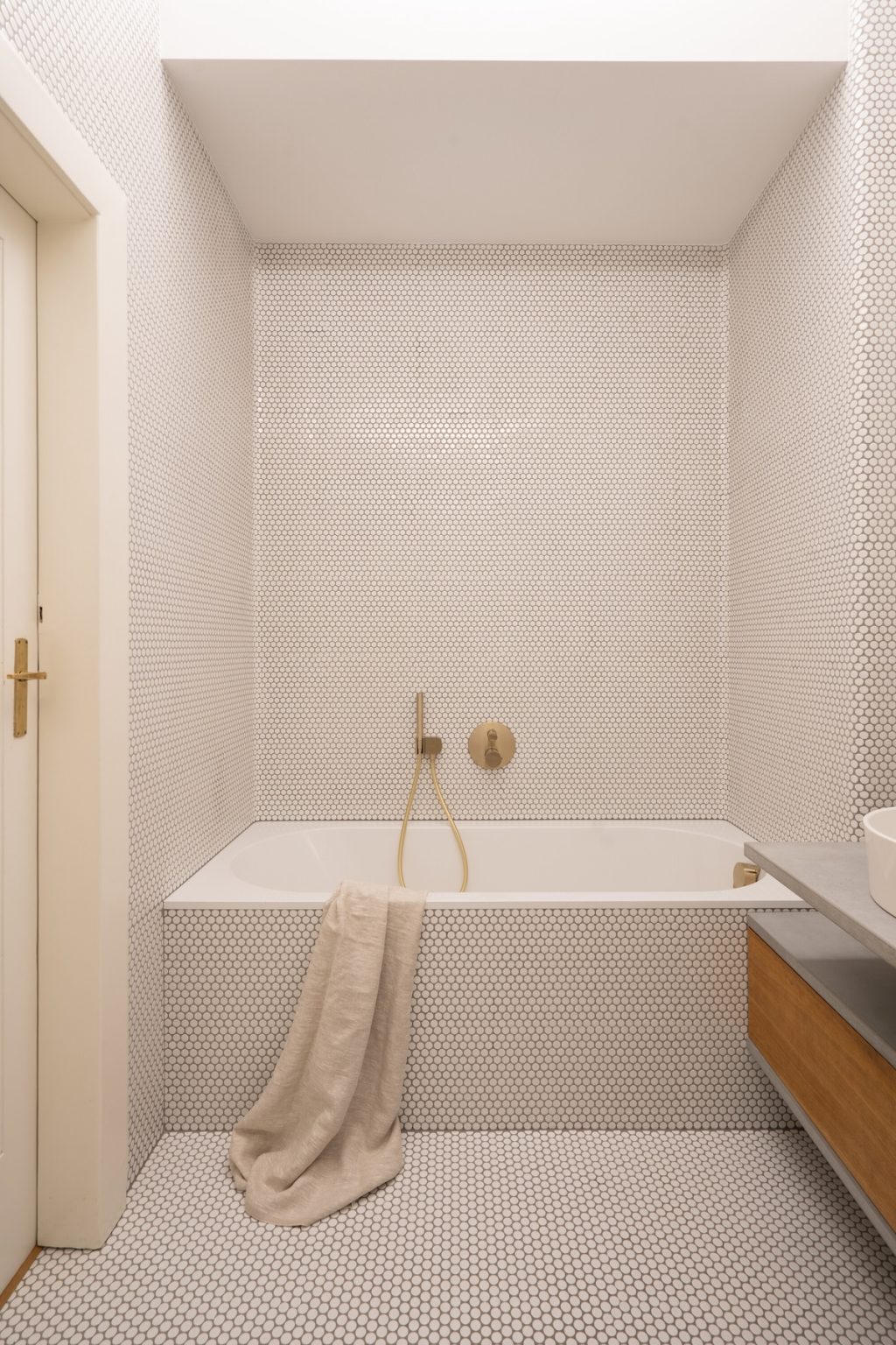 bathroom with penny tile pattern