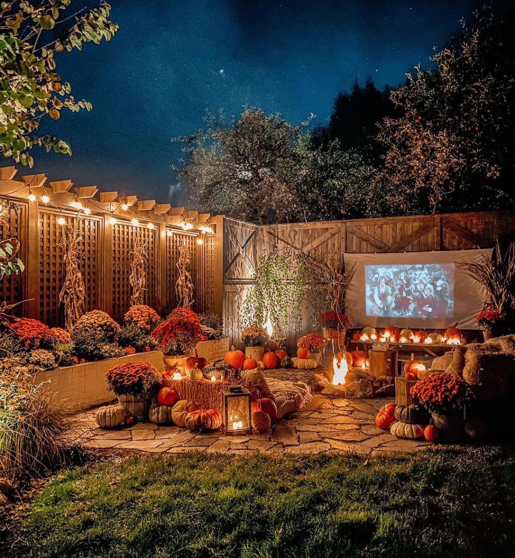 Outdoor thanksgicing decor