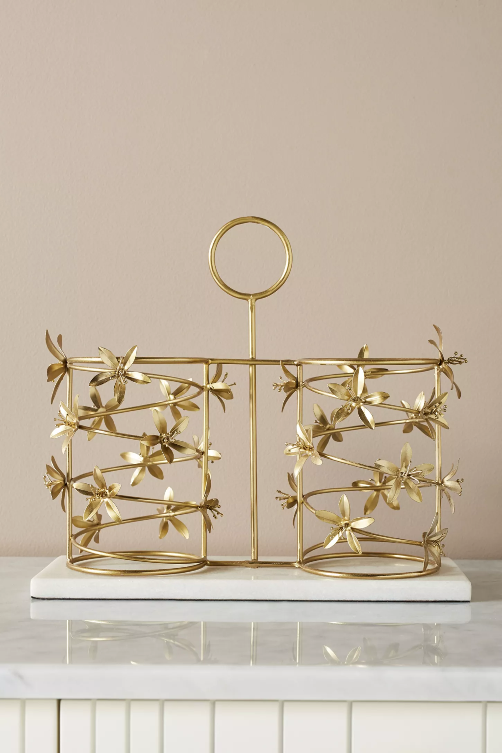 white-and-gold-wine-holder